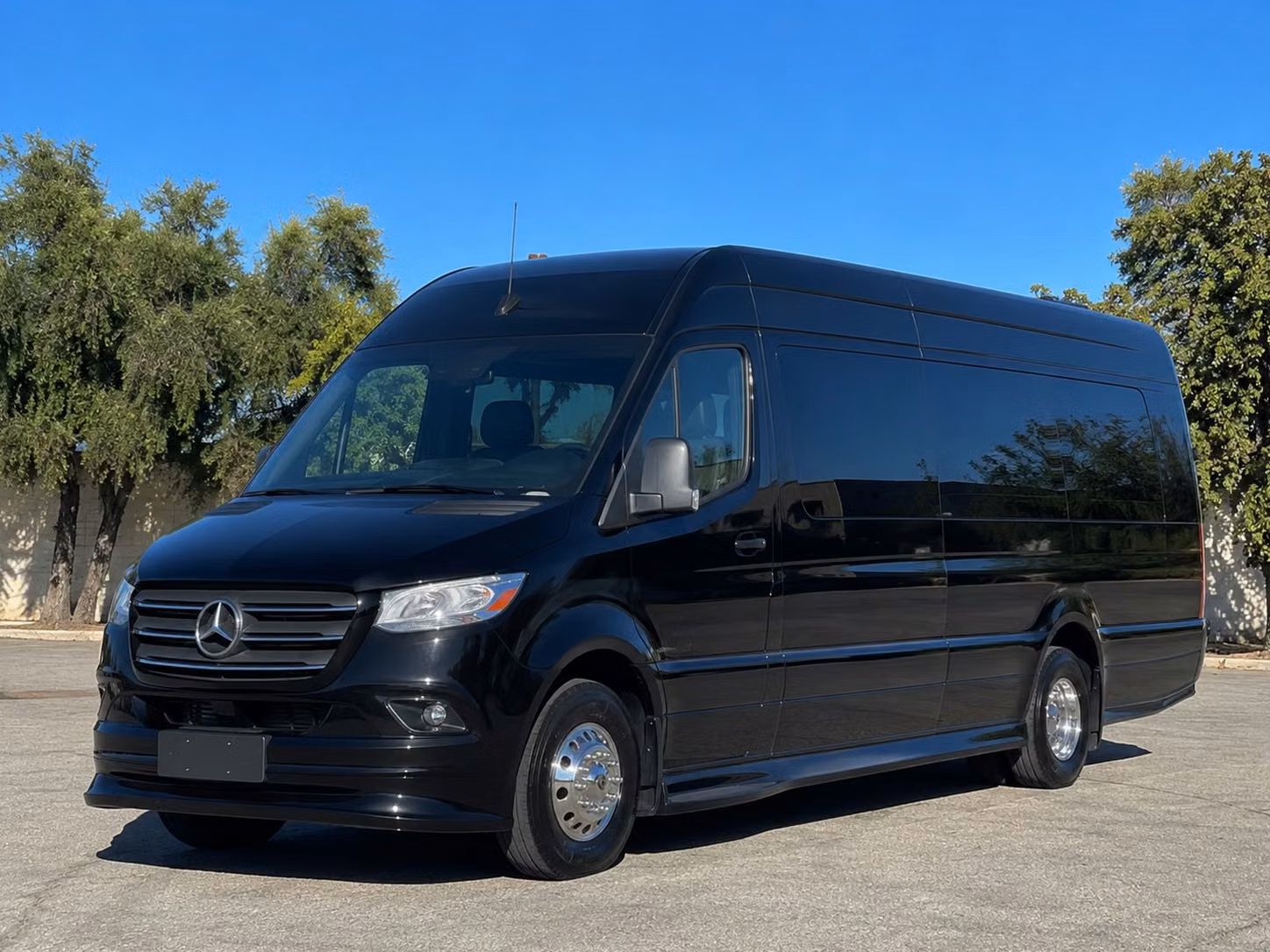 transportation serving laredo and nearby cities